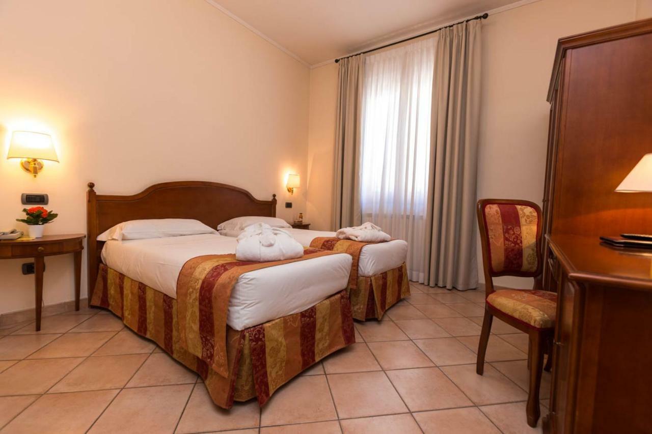 Hotel Le Mura Φολίνιο Εξωτερικό φωτογραφία
