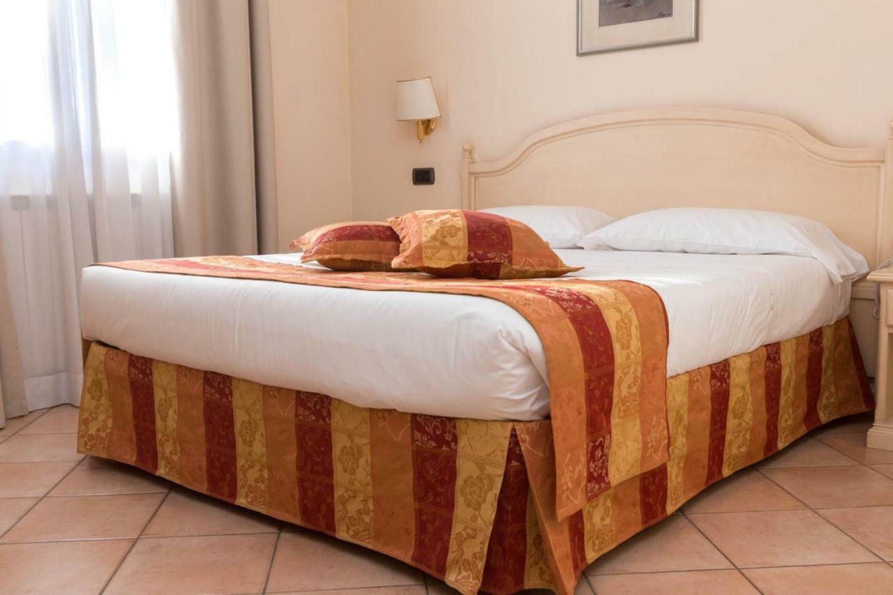 Hotel Le Mura Φολίνιο Εξωτερικό φωτογραφία